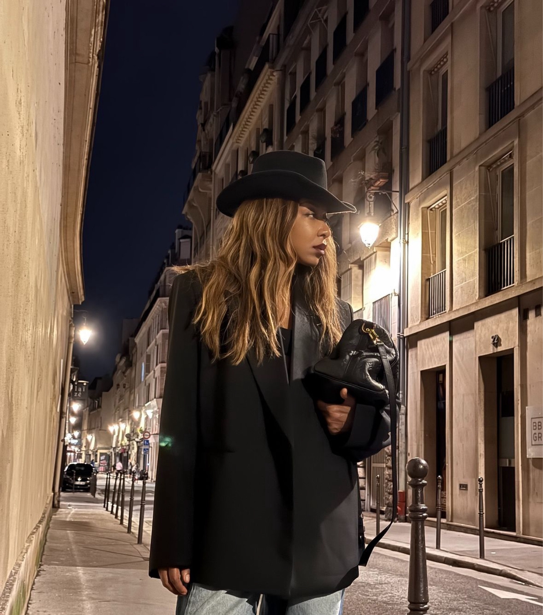 You know how much I love hats right? I listed my look and some more hats for you 