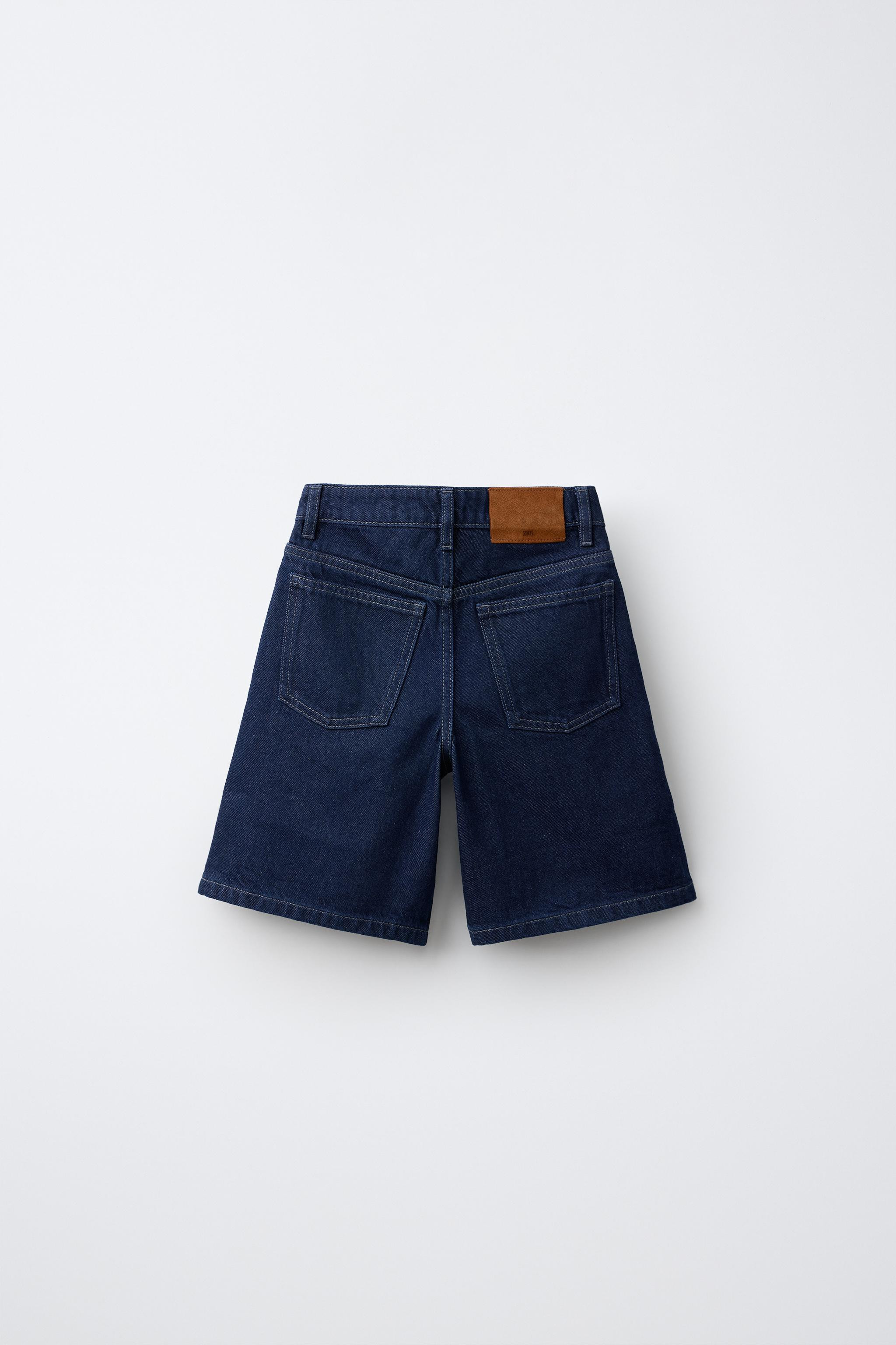Long denim shorts with adjustable interior waistband and front button closure. Front pockets and ... | Zara US