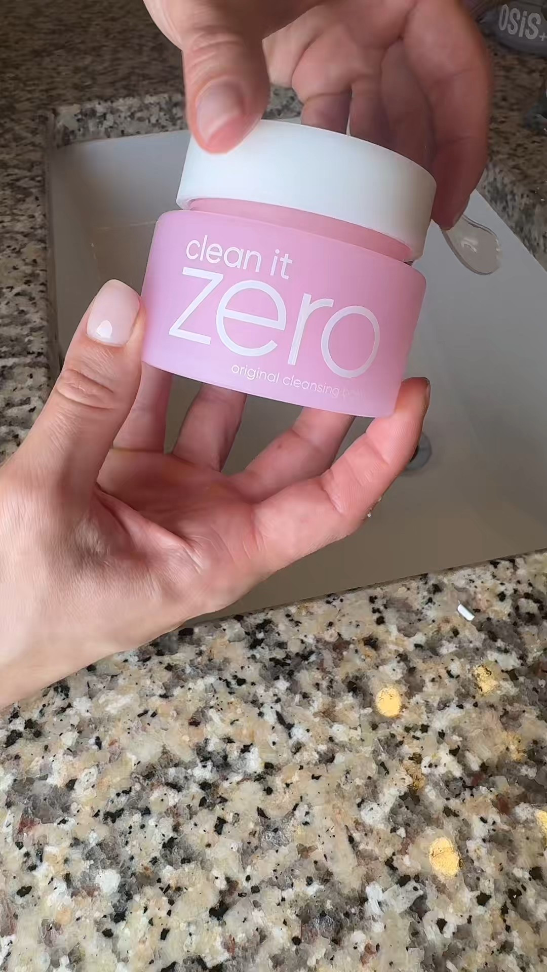 Between mom life and brand building… my brain is full and my energy’s gone.
But this?
This 3-minute moment with the Clean It Zero cleansing balm is how I reset — and remind myself that I matter too.

Linked Mom Find if you need a nighttime reset too.

#MomBossReset #CleanItZero #StayAtHomeCEO #MomLifeCare #SelfCareInTheMess #MomFinds #TiredMomRoutine #NighttimeReset

#LTKBeauty #LTKFindsUnder50