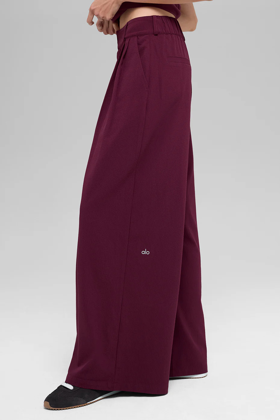 ALO | High-Waist Dreamscape Trouser (Regular) in Burgundy Red, Size: Large | Alo Yoga (US)