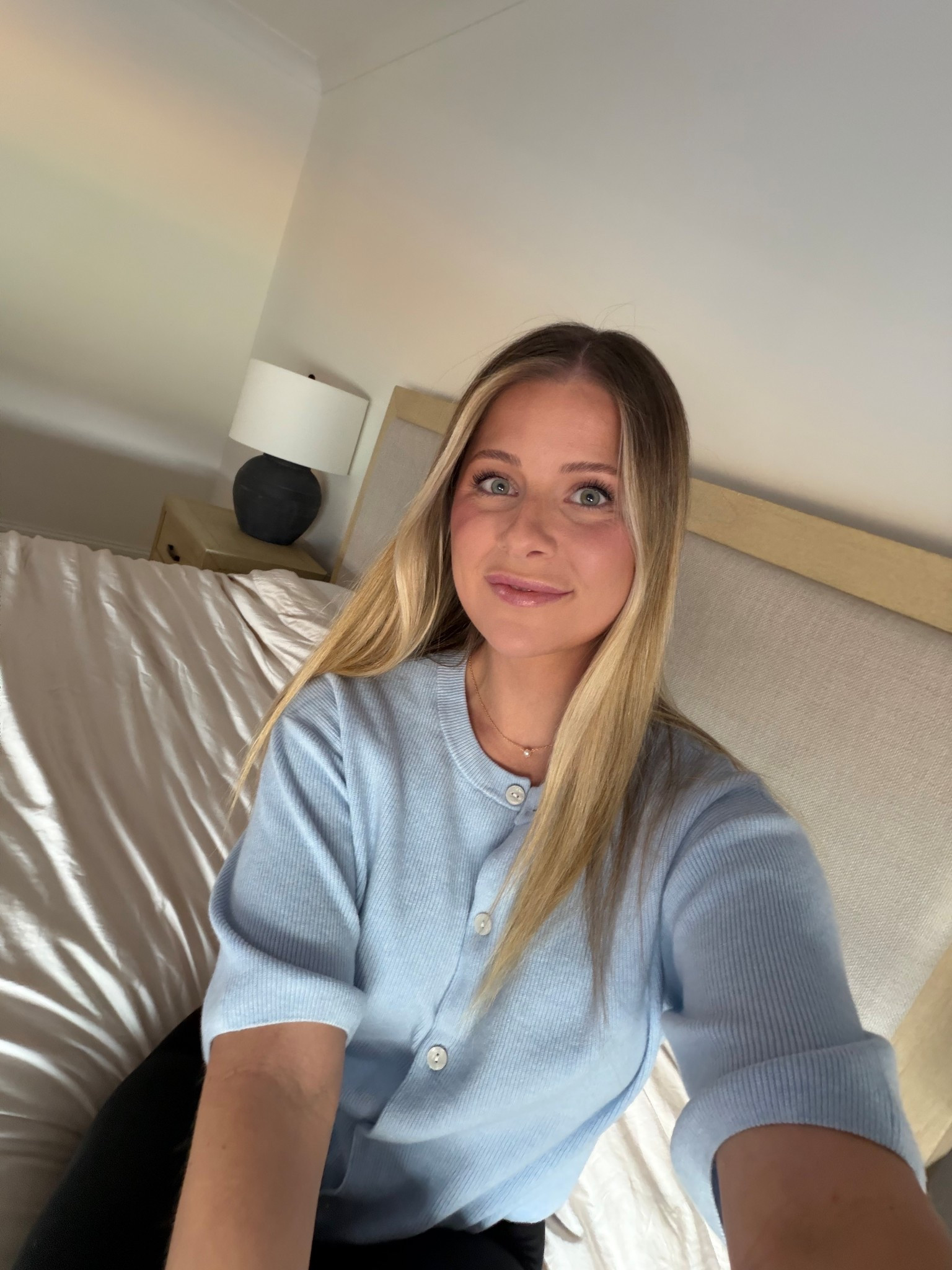 Inking our @leesasleep mattress!! The comfiest mattress we have ever slept on! HEATHER50 takes $50 off plus they’re have a 20% off sale on select products! #LeesaPartner 