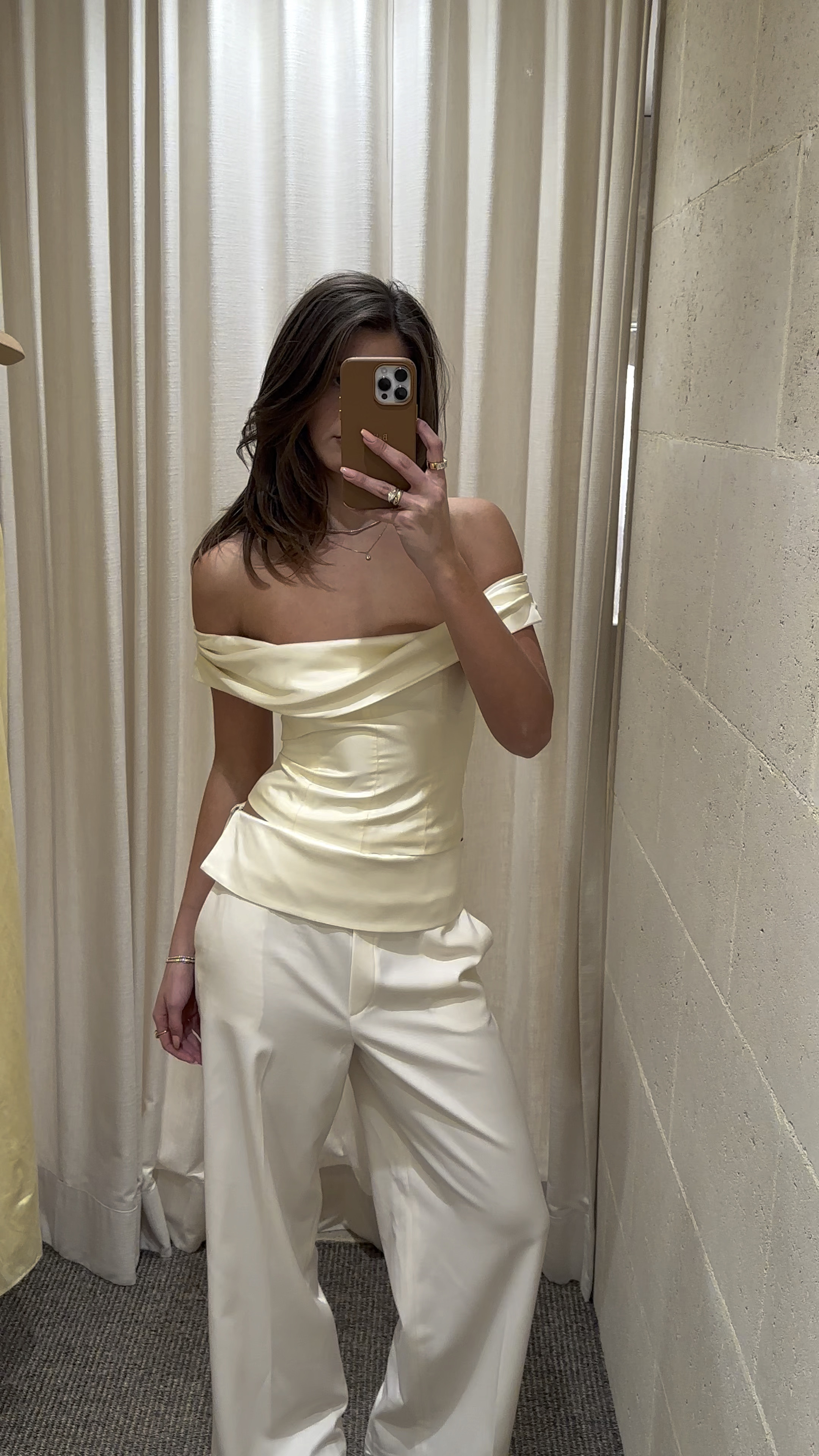 Love how unexpected yet subtle these pants are 🤍🤍🤍 - Venroy



Wearing a size small in the top and medium in pants xx


#LTKspring #LTKaustralia #LTKmodest