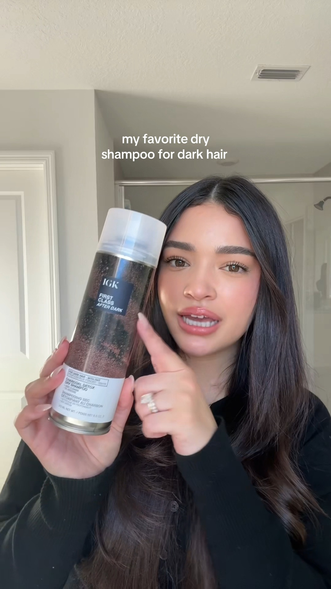 The best life hack for my dark haired girlies ✨ #IGKFirstClassAfterDark #dryshampoo #hairtransformation #hairproducts #hairmusthaves #hairgoals #oilyhair #greasyhair