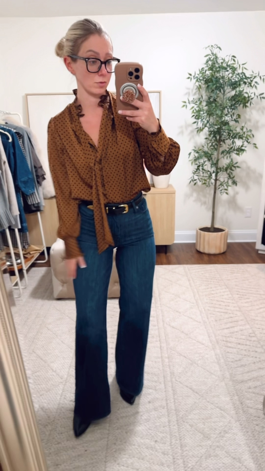 Trying to decide what to wear for a comedy show and dinner! Sizing below and exact or similar items linked below! Top is old and not available 

•Jeans (run big, color: quilty, normally size 27 but wearing 26)
•Belt size small 

Date night outfits, denim, holiday outfits

#LTKgrwm #LTKdayinmylife #LTKHoliday
