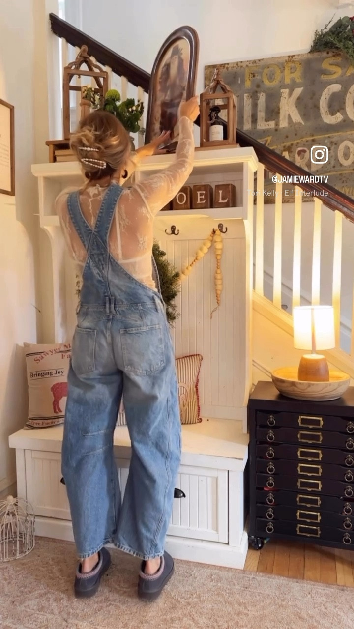 Free people barrel overalls outfit 
Ugg Tasman outfit 