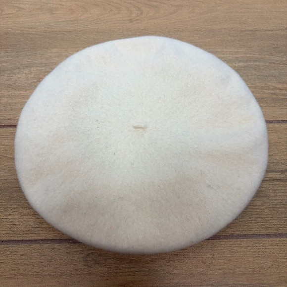 VINTAGE- 100% Wool Beret Made in England Cream Color | Poshmark