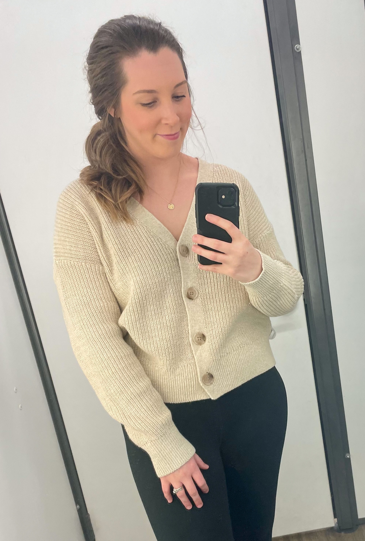 Old Navy Sweater - Size Medium

#LTKSeasonal #LTKfit #LTKbeauty