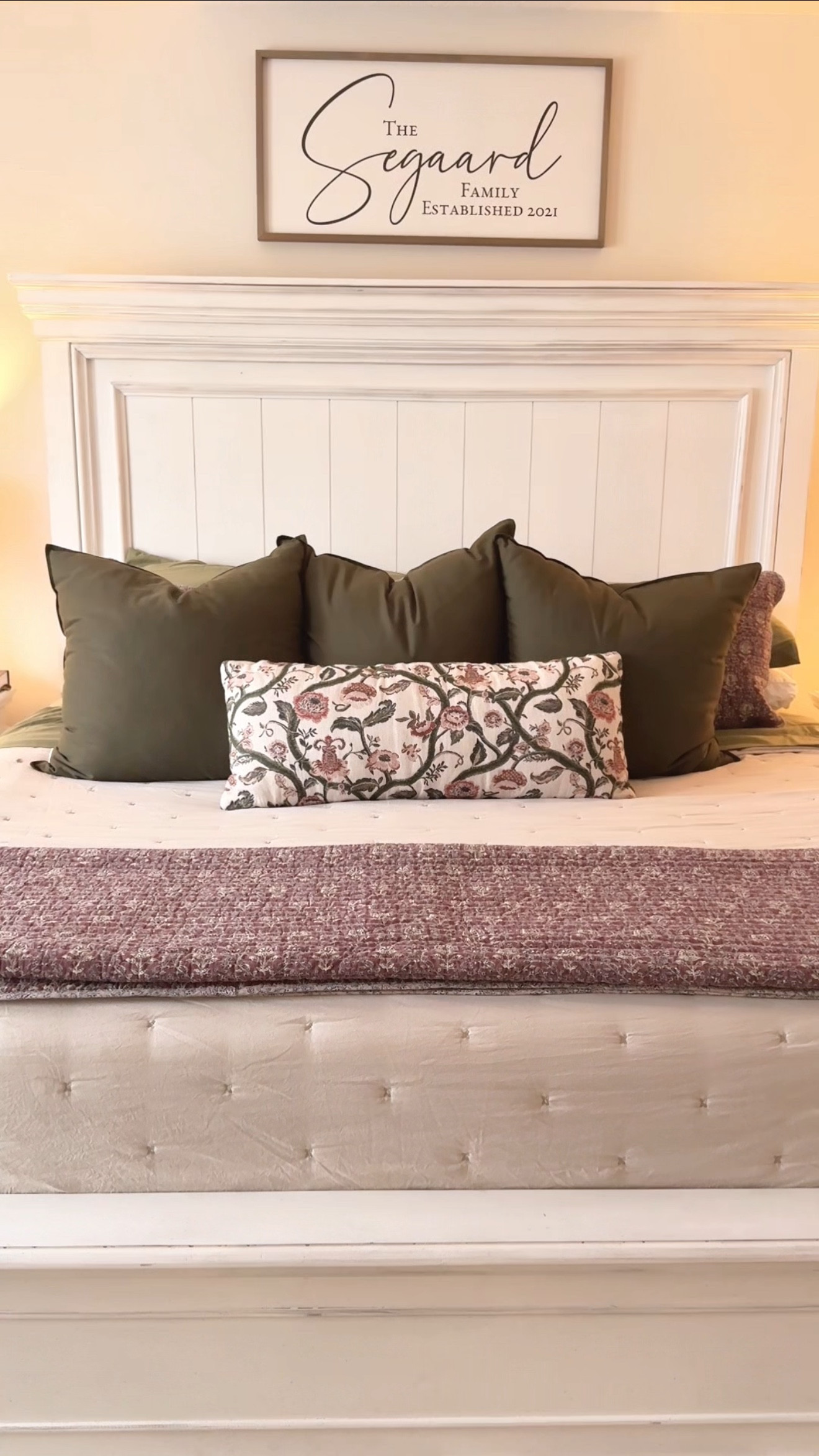 I ended up on the morning motivation routine side of TikTok last night and it definitely worked 🤣 Kylie Perkins videos have me up bright and early changing the bedding and starting laundry at 8am.  Hey whatever works right?! 🧺🫧

#morningmotivation #morningroutines #cleaningmotivation #postpartumjourney #cleaningvlog #declutteryourlife