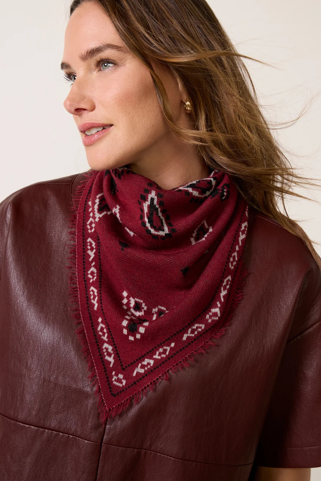 EVEREVE Women's Hayes Knit Bandana, Maroon Red | Evereve