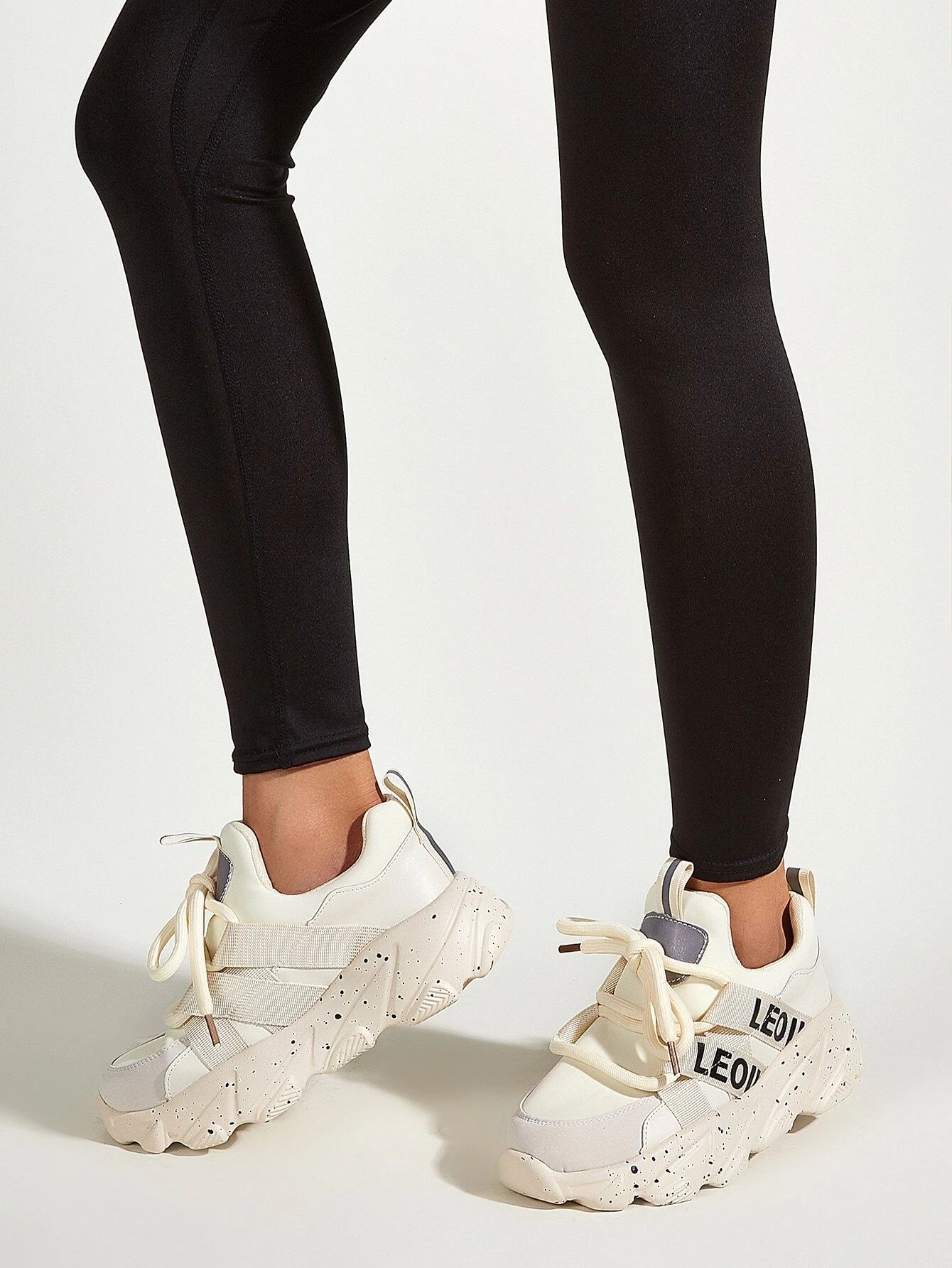 Letter Graphic Lace-up Decor Chunky Sneakers | SHEIN