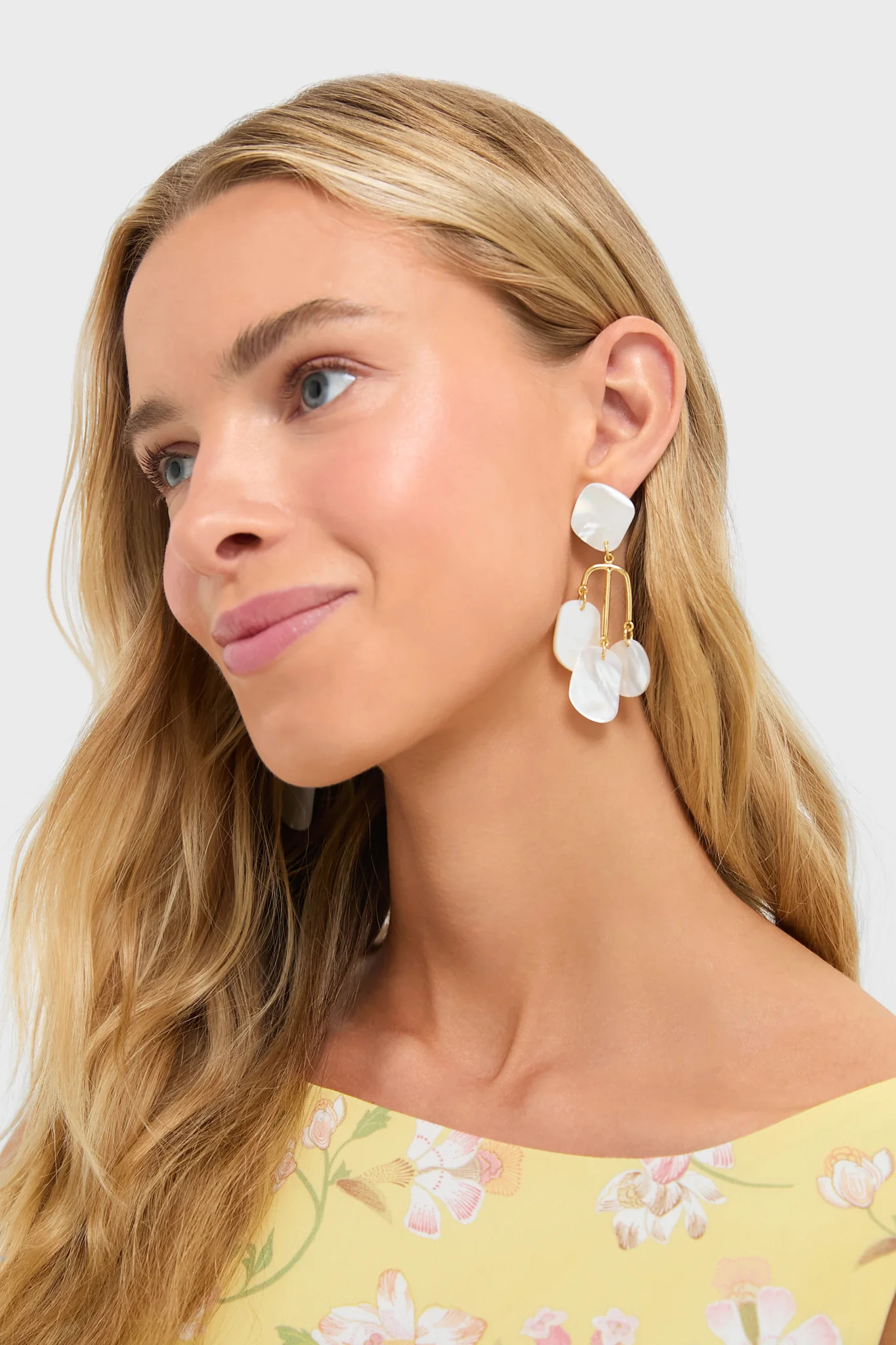 Mother of Pearl Gabriella Earrings | Tuckernuck (US)