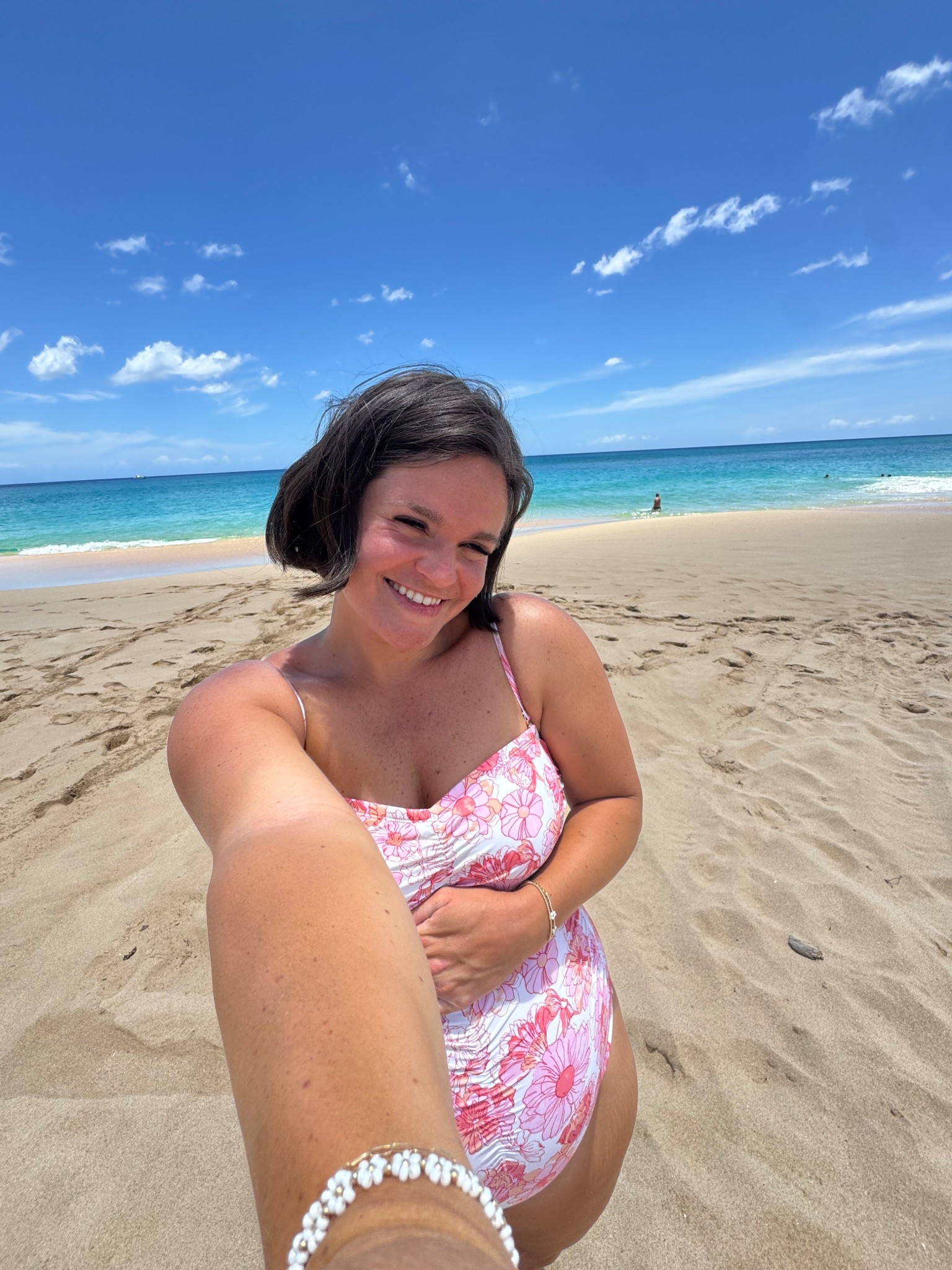 Sized down to a medium. I’m 185 lbs 5’7” and it’s perfect!!!