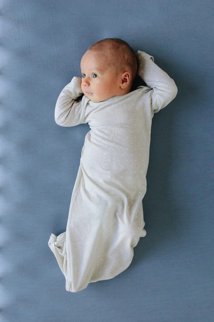 SLEEP GOWN - Oat Dot | Solly Baby