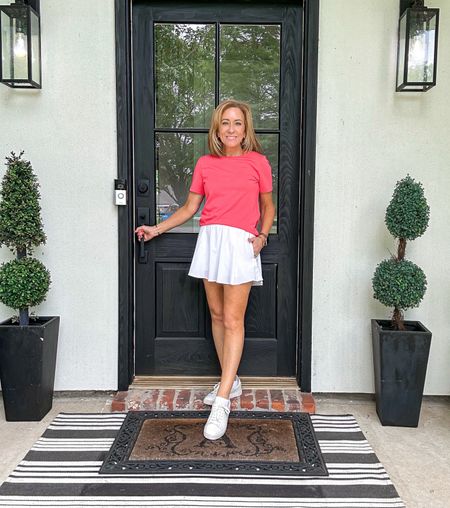 Lululemon for the win! I love this tennis skirt (& I don’t play tennis😉). I have found with Lululemon I am a size 2 across the board. 


#LTKStyleTip #LTKOver40 #LTKActive
