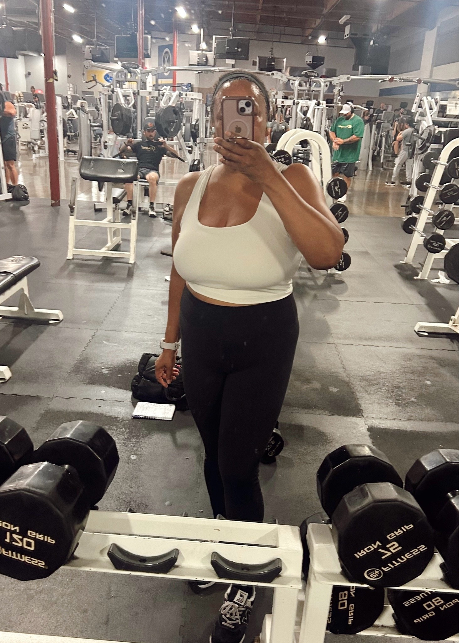 Keep stacking days at the gym 💪🏾 Size xl in the top and leggings

#LTKOver40 #LTKMidsize #LTKActive