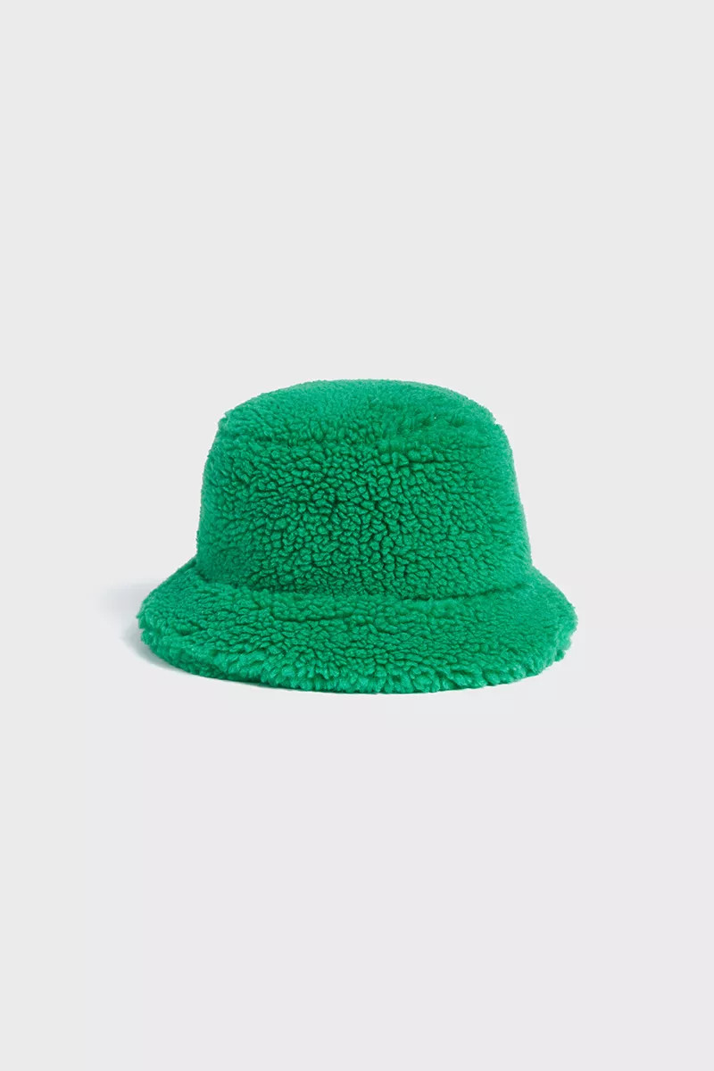APPARIS Gilly Plant-Based Shearling Bucket Hat | Urban Outfitters (US and RoW)