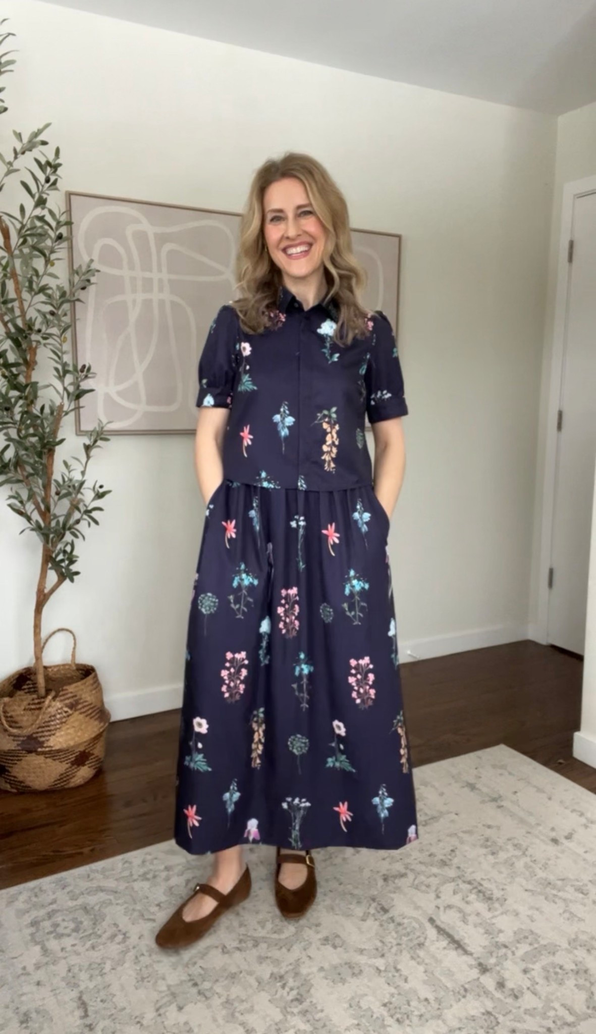 Amazon shirt and skirt matching set. Love the fit and silhouette, looks expensive. Feels cheap (cheap polyester) but for the look I’d buy it again. Skirt is lined. Elastic waist. Very comfy. #amazonfinds 