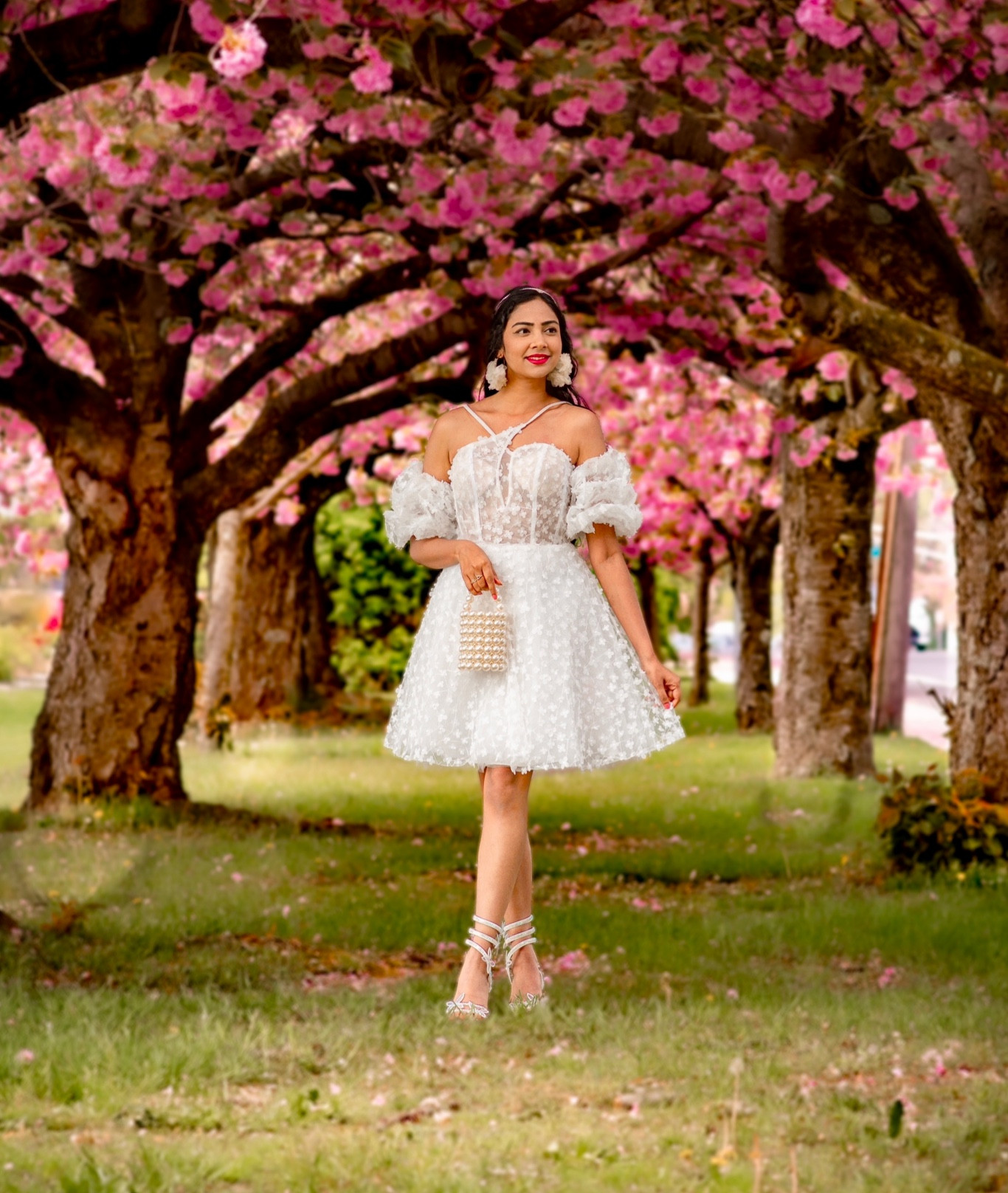 Dreamy dresses for dreamy spring🤍💖

A-line dress, floral dress, appliqués dress, wedding dress, party outfits, pearl handbag, photoshoot outfits, outfit inspiration, outfit of the day, spring outfit, spring fashion 

#LTKSeasonal #LTKwedding #LTKstyletip