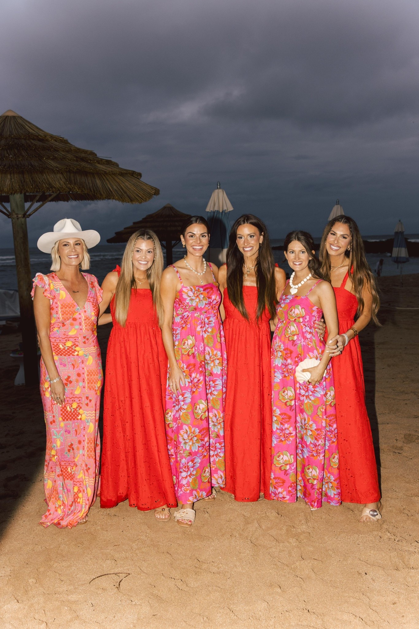 Use code sarahk10 for 10% off dresses

#LTKmomlife #LTKTravel #LTKootd