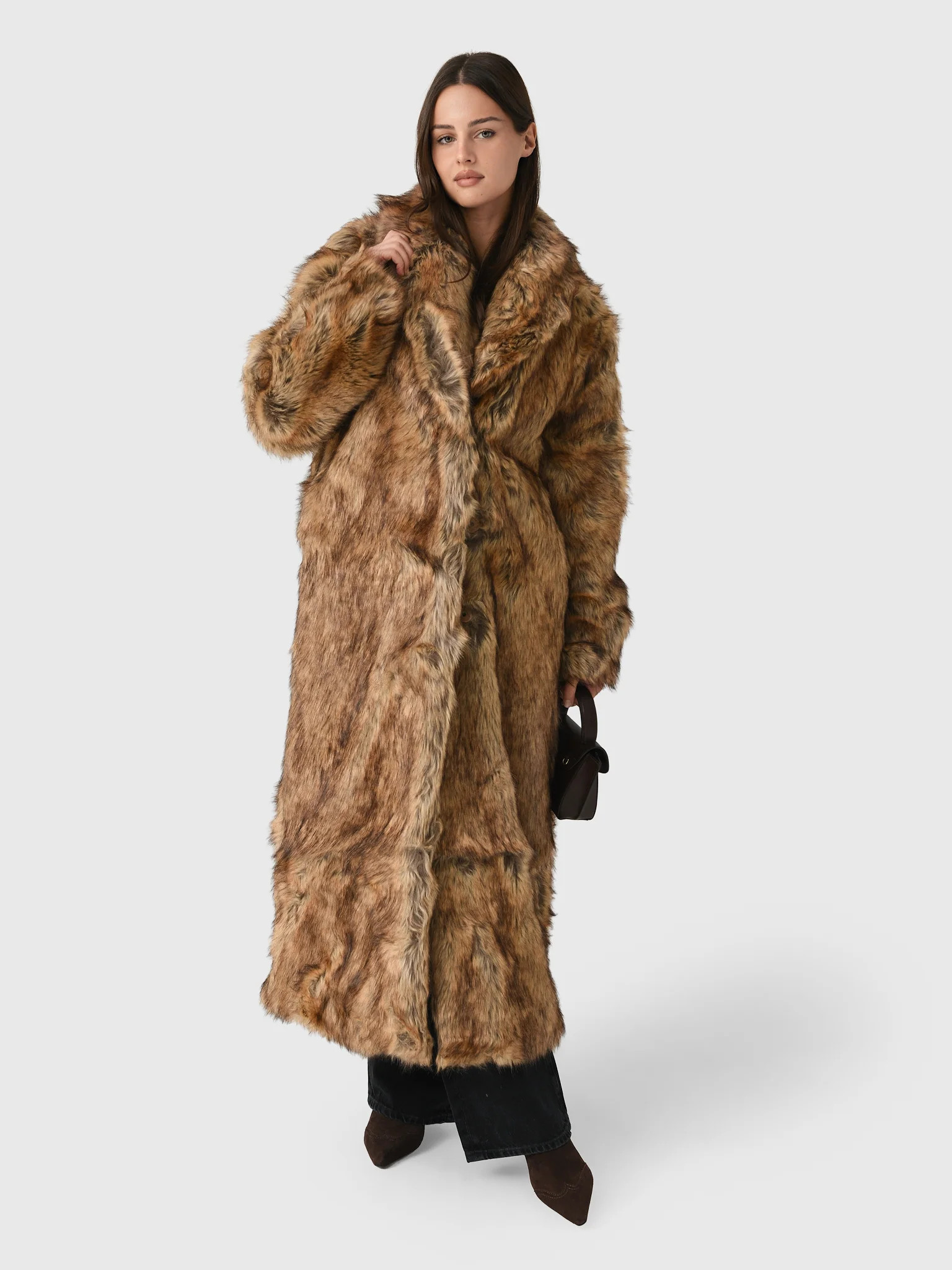 THE GARMENT
                      
                     Women's Damiy Long Coat | Saint Bernard