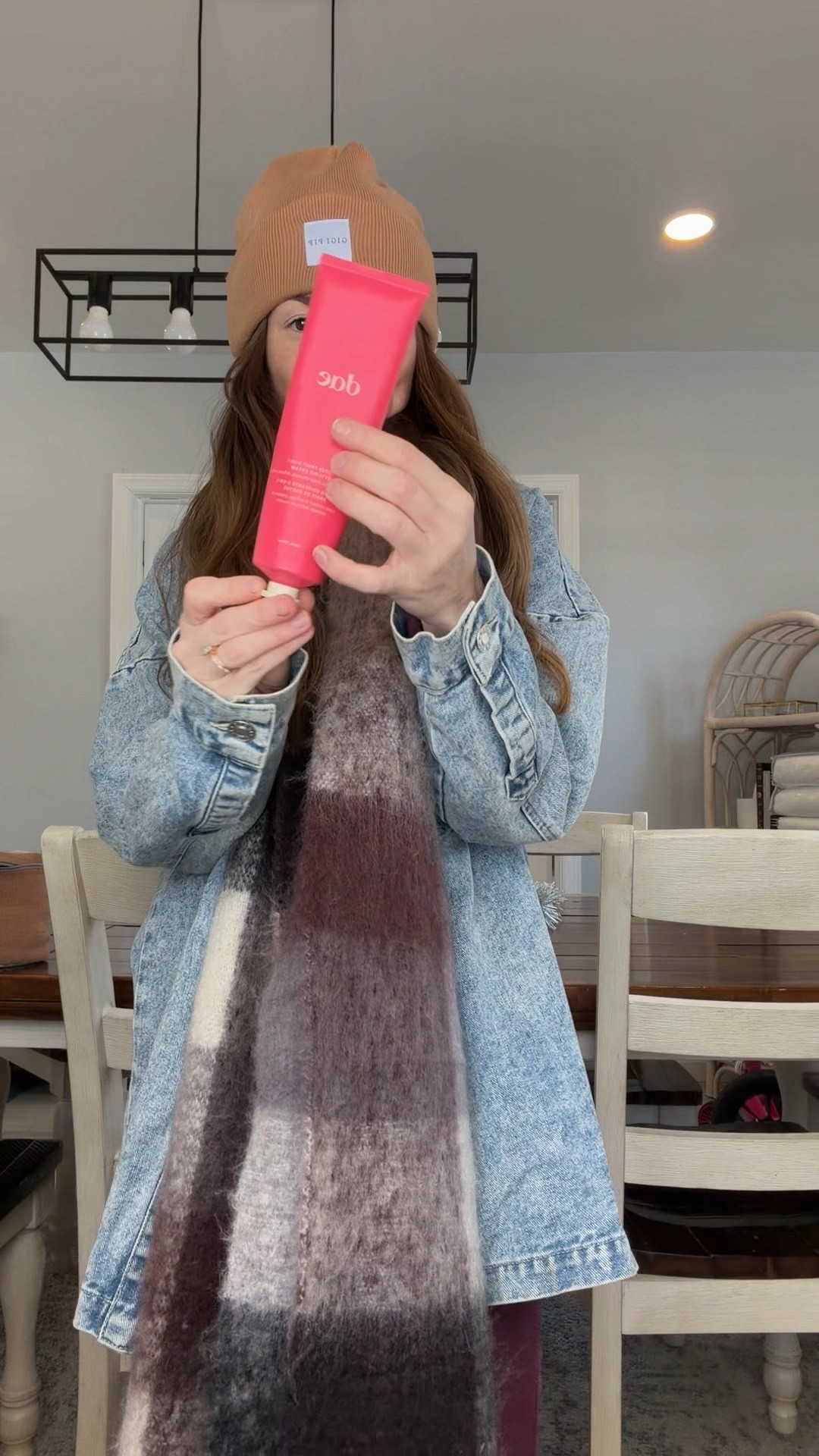 How I’m keeping the static under control 👏🏼