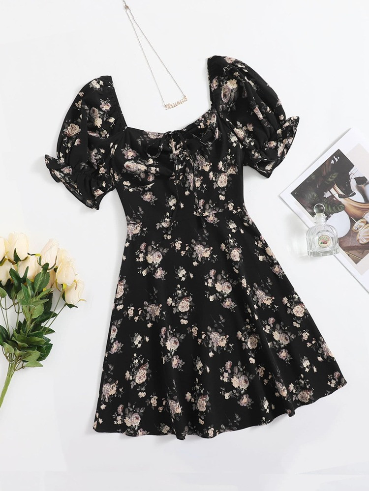 SHEIN Plus Sweetheart Neck Puff Sleeve Floral Dress | SHEIN