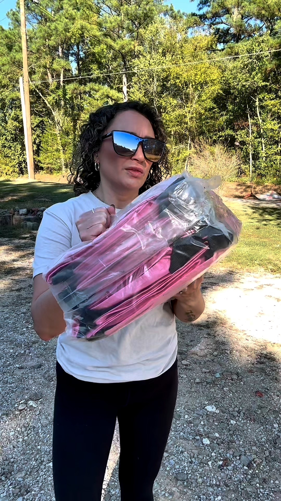 Love these pink moving bags! Better than boxes for sure! 

#LTKFindsUnder50 #LTKmomlife #LTKHome