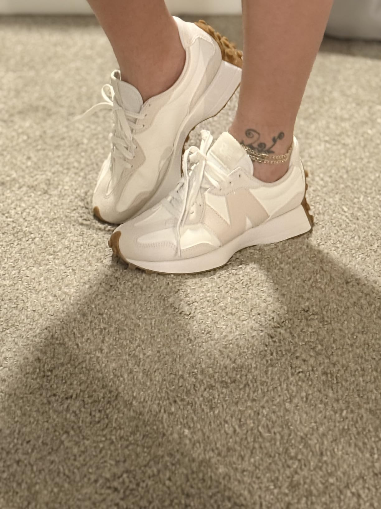 New Balance Women's 327 Sneaker | Amazon (US)