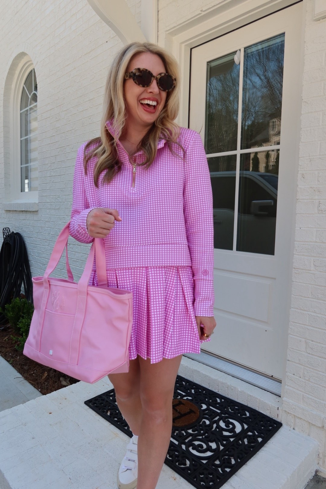 If you see me at the field, just know this is the uniform now 🤣
Matching active sets = zero effort, still cute, and ready for everything from carpool to halftime snack runs.

Breathable ✔️
Flattering ✔️
Chasing kids approved ✔️

Plus this darling tote is coming with me everywhere lately—on repeat daily. Sorry in advance for my obsession 🤣 It’s wipeable too ✌🏻 (aka sports mom essential)

Because we deserve to feel good and be comfy while doing the absolute most 💁‍♀️




#SportsMomStyle #MomUniform #ActivewearStyle #MomLifeUnfiltered #AthleisureLook #BoyMomLife

#LTKmomlife #LTKdayinmylife #LTKgrwm