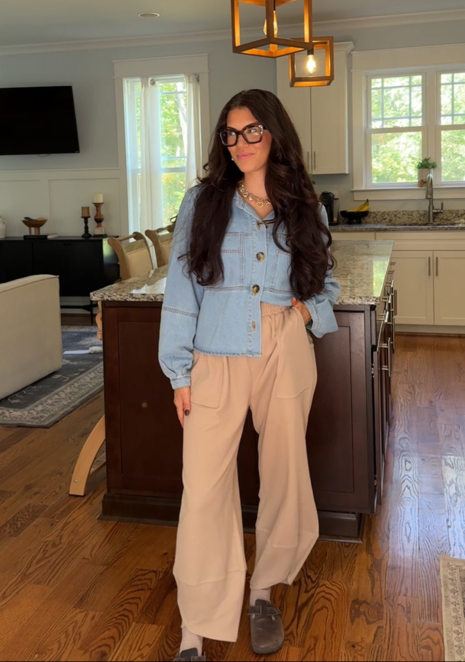 Gimme all the loose fit + comfy clothing for fall! I just found these COZY pants  Amazon for under $28! Stretchy waist band, pockets, with an overlay ankle making these a wide leg pant!  I’m wearing a size small (they run true to size) 


#LTKStyleTip