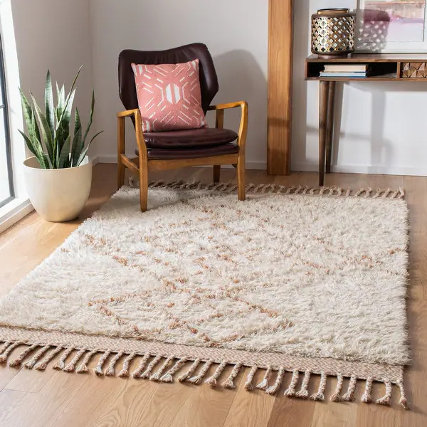 SAFAVIEH Handmade Casablanca Shag Timmy Tribal Wool Rug - 5' x 8' - Rust/Ivory | Bed Bath & Beyond
