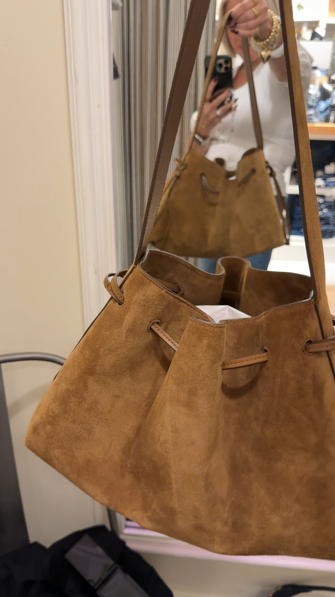 Suede bag for fall from Madewell is now 30% off full price


#LTKSeasonal #LTKSaleAlert #LTKFallSale