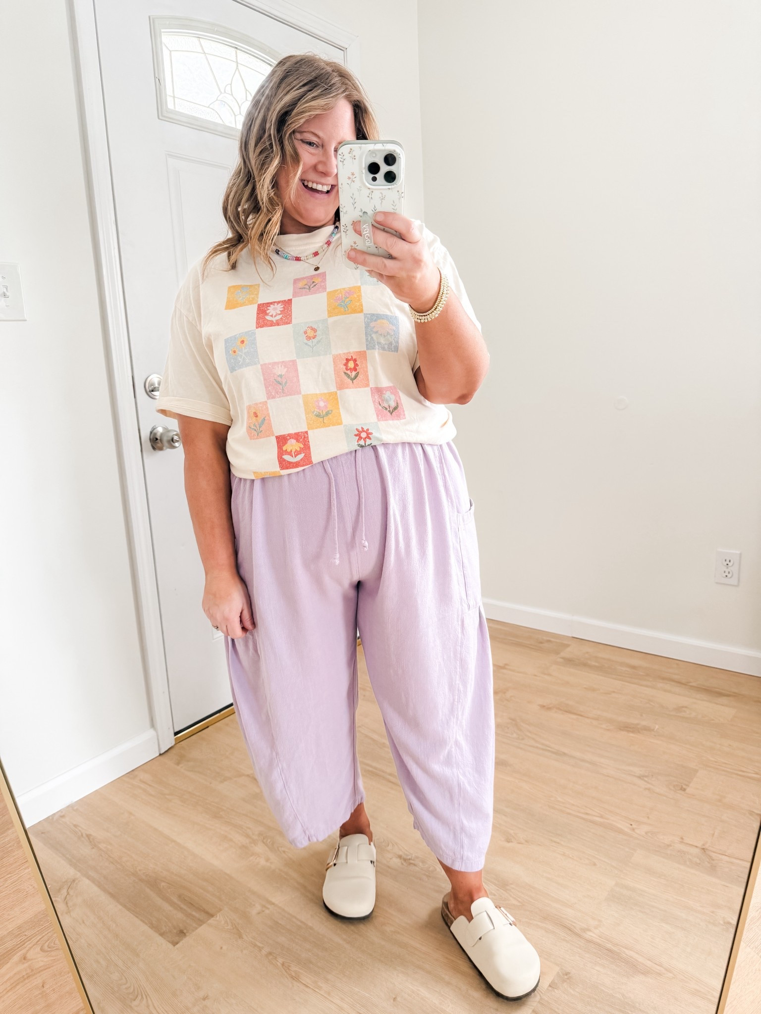 Wearing an XL in my tee and a large in my linen pants.  You can use code STEPHSHARES20 to save on my tee! 