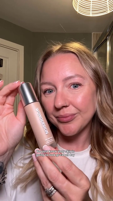 If your sick of ending up with more foundation on your funnel neck than your face then this is for you 🫵🏼✨

@wonderskin hyper bond foundation genuinely doesn’t budge. Sweat, rain, mum life, chasing the kids… it’s still there at the end of the day. I have been using it for months and genuinely I am no longer constantly checking if my foundation has disappeared by lunchtime. 🙌🏼

I wear the shade moonstone and I will leave it linked on LK, and my stripes/July highlight for you 🫶🏼

#wonderskin #wonderskinfoundation #hyperbondfoundation #foundation #longwearingfoundation