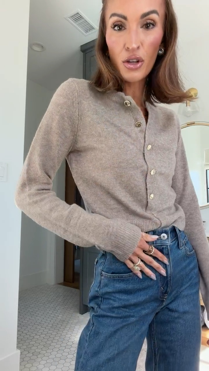 just saw this sweater + my ride or die abercrombie jeans are both on sale! 🫶🏼

#LTKSaleAlert