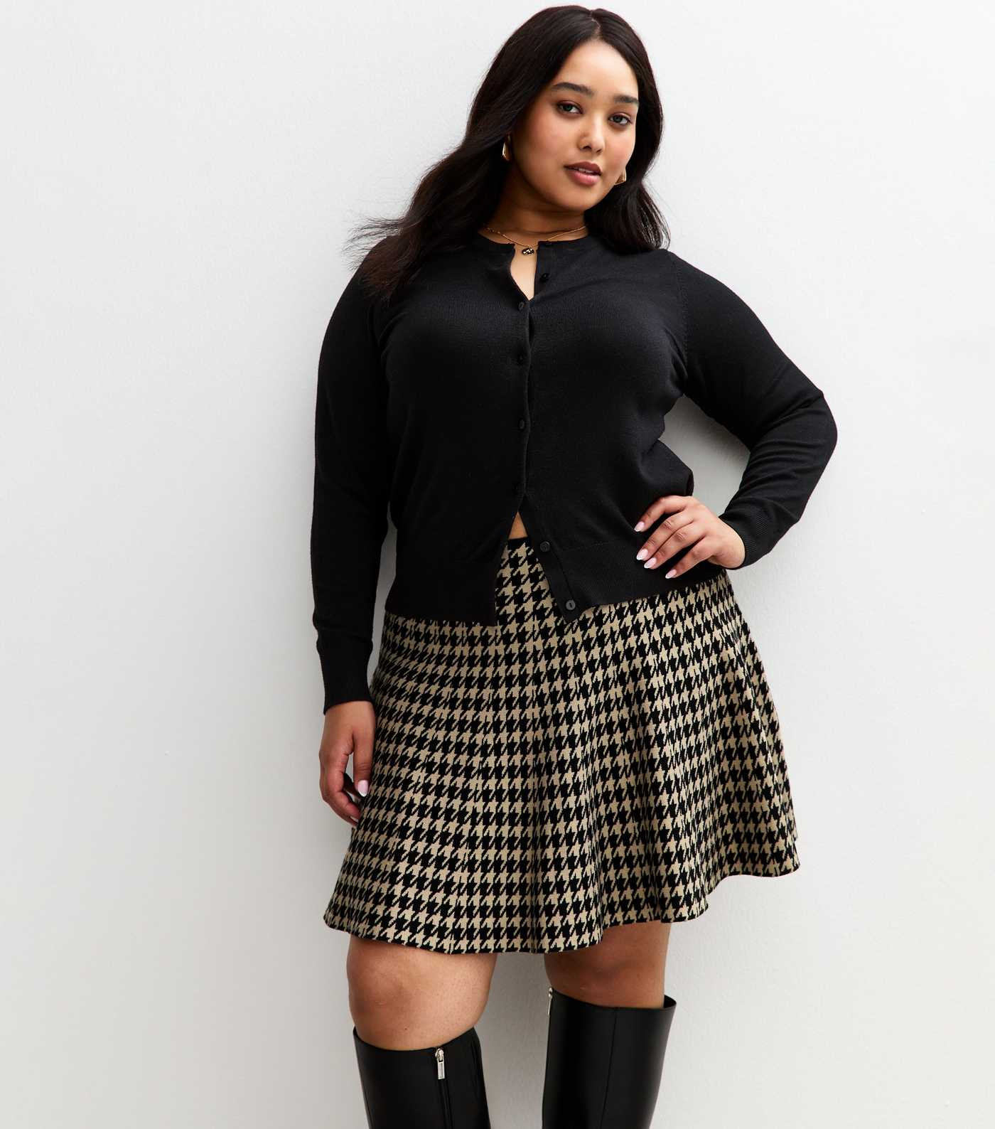 Curves Brown Dogtooth Check Mini Skirt | New Look | New Look (UK)