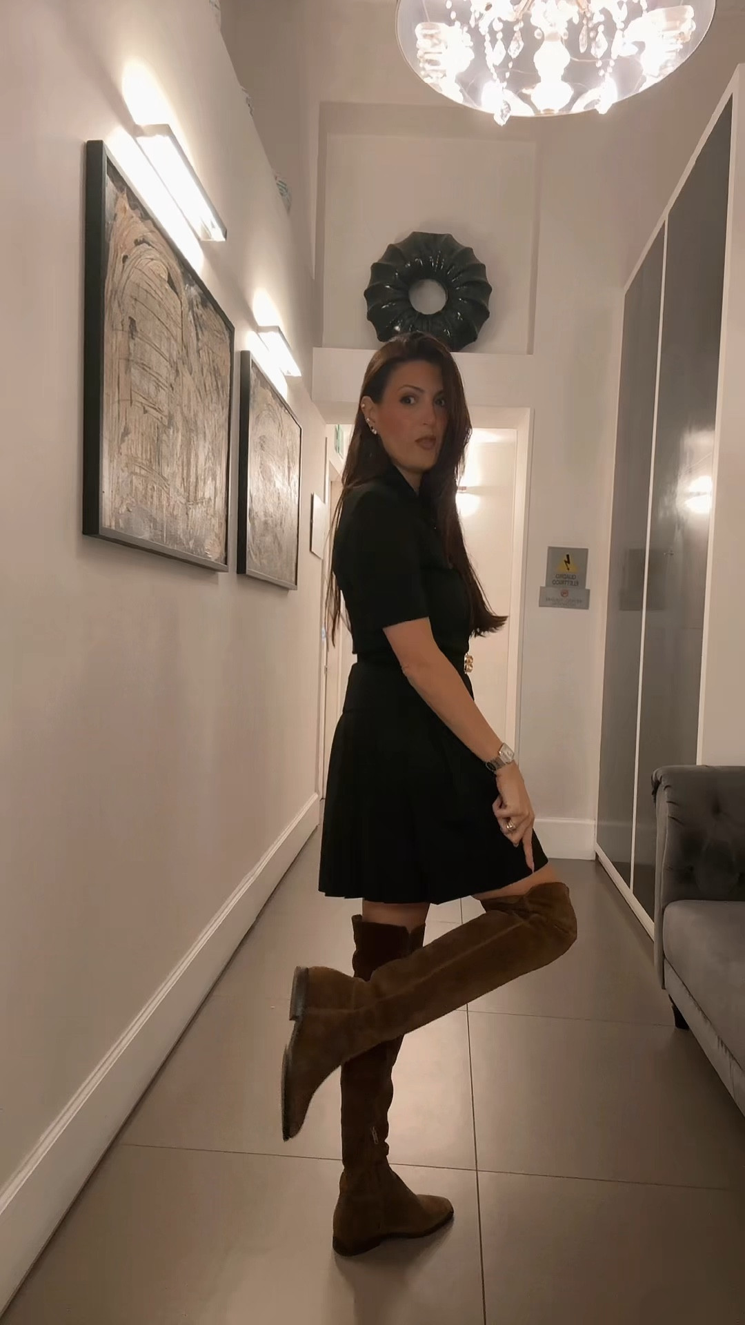 Heading out to dinner for our first night in Italy 🤌🏻 

#LTKdayinmylife #LTKvlog #LTKgrwm