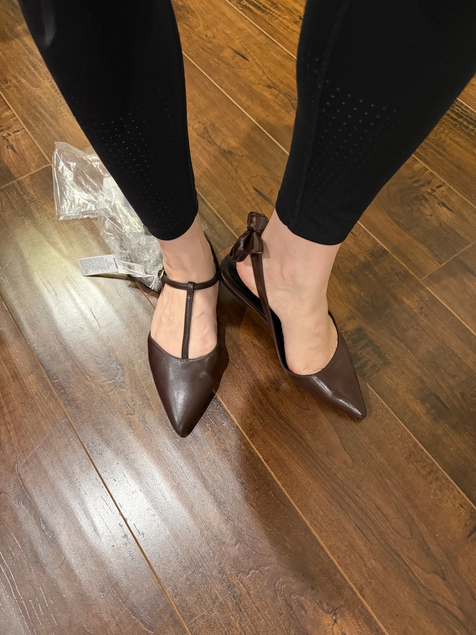 Chocolate brown shoes I’m loving! Pointy flats, bow flats, t strap flats

#LTKShoeCrush #LTKStyleTip #LTKWorkwear