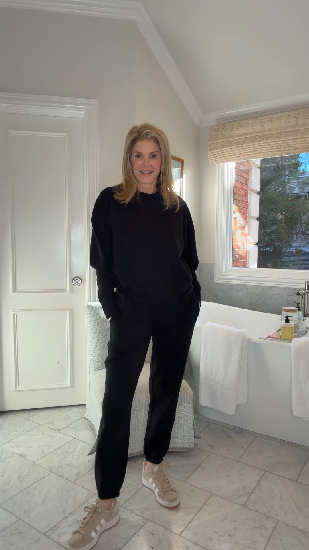 Travel fit. Viori - size M
Tee - size S 
So comfy for a long flight! 


#LTKootd #LTKTravel #LTKOver40