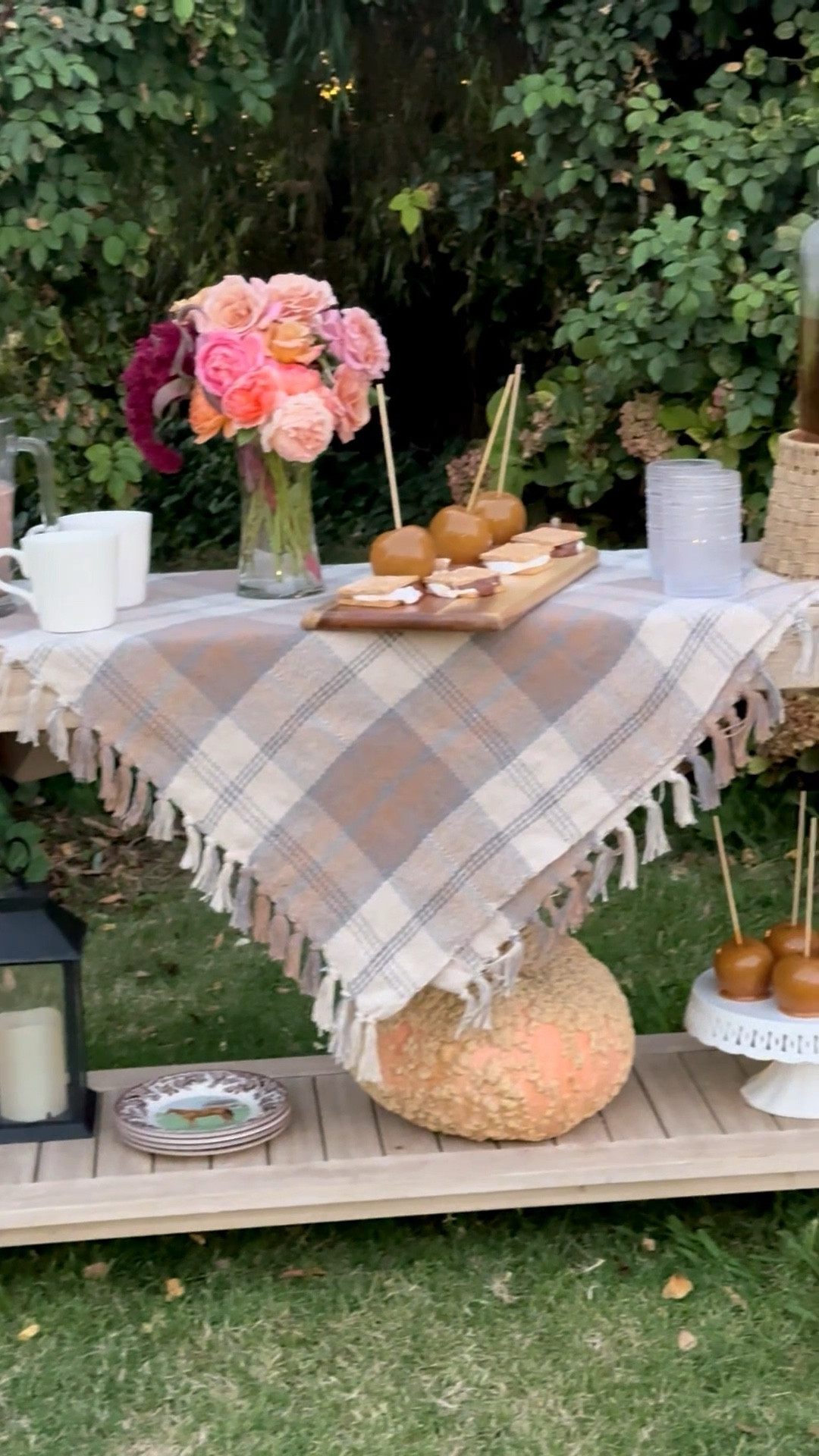 Charming fall entertaining essentials from @wayfair! This is perfect for those looking to embrace the rustic equestrian trend for Friendsgiving and Thanksgiving too!! ❤️ #wayfair #wayfairpartner 

#LTKHome #LTKSeasonal #LTKParties