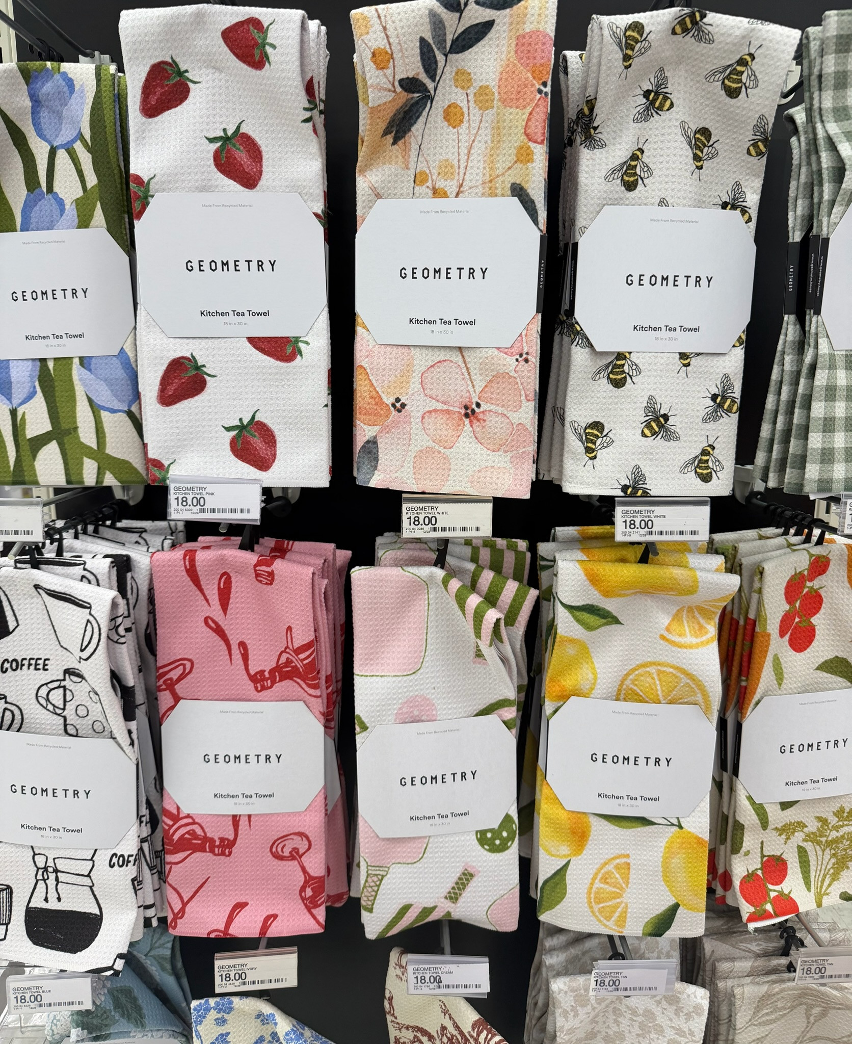 🍓 So many different prints to choose from! These kitchen towels from Target are so cute!

#kitchen #towels #handtowels #summer #summerpattern #homedecor #targethome

#LTKfoodie #LTKSeasonal #LTKHome