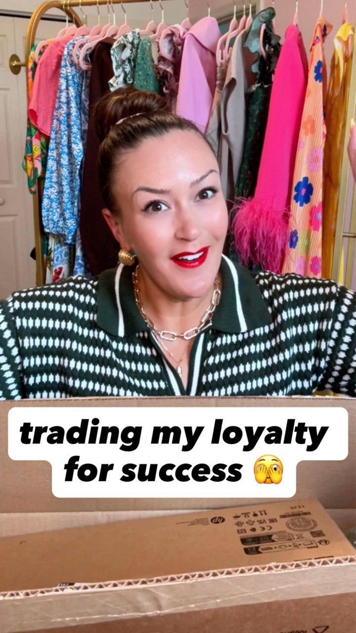 the things I’ll do for 5K followers 🤦🏻‍♀️

#unboxing #tiktokshop #tiktoklive #tiktokaffiliate #relatable