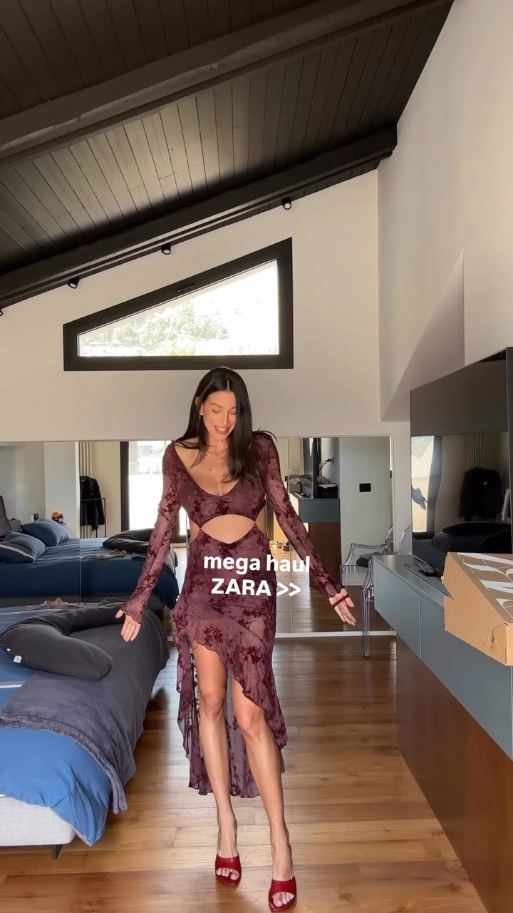 ci sono cascata di nuovo, oggi per voi un mega haul di zara con look primaverili adattabili (maternity e non). facile indovinare il mio preferito dalla faccia 😂 me lo immagino già post parto!! 
Per i link 🔗 la parola d’ordine di oggi è: RED ♥️
love you!!

#zarahaul #spring #springlook #inspolook #pregnancy