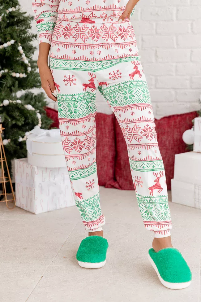 Cute, Cozy Christmas Loungewear – Pink Lily