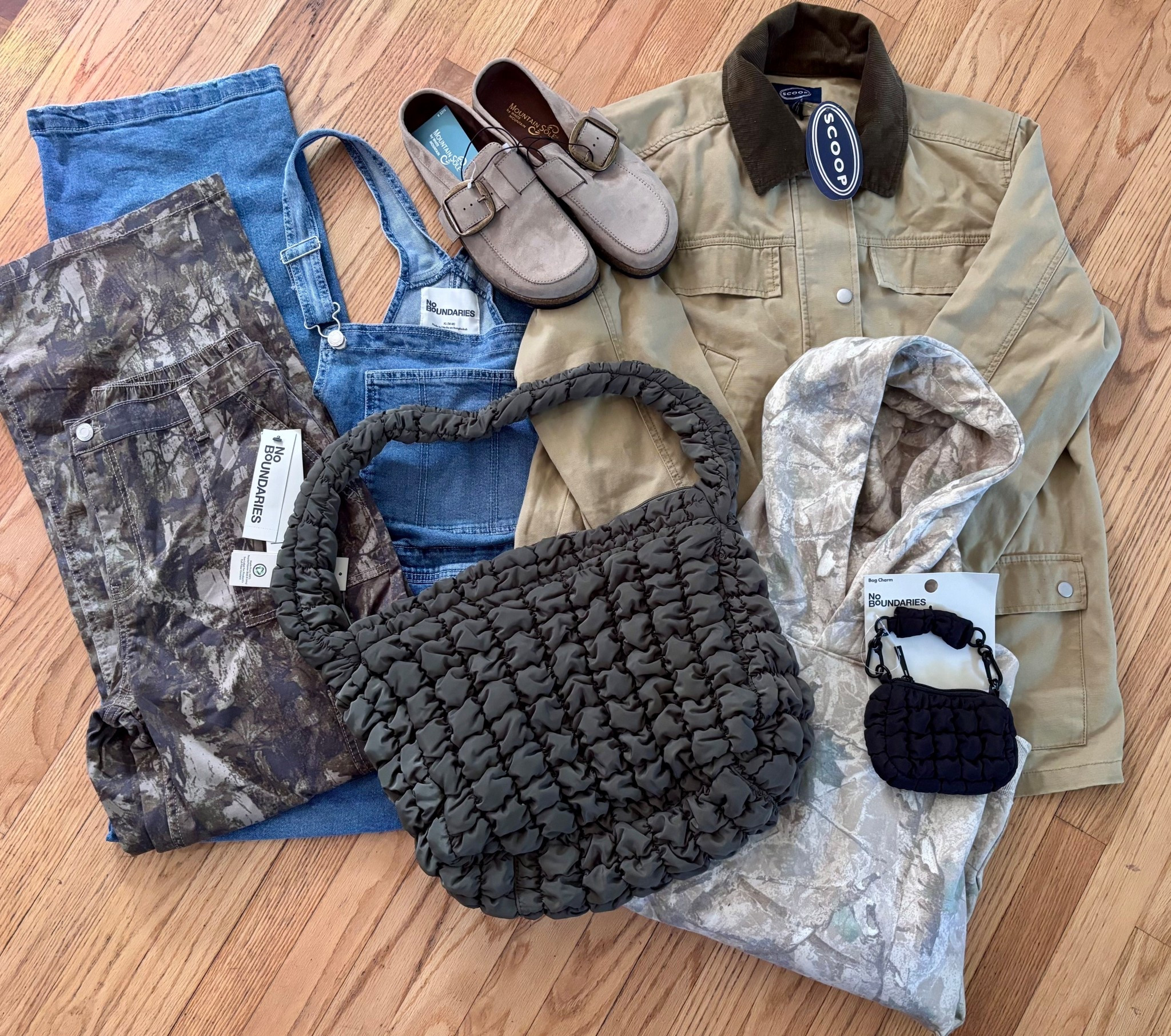 #Walmartpartner Autumn vibes, but make it affordable 🍂✨ This @Walmart haul is packed with trending must-have fall pieces that won’t break the bank! 

#Walmartfashion #IYWYK 
#Fallfashion #Backtoschool @Walmartfashion 

#LTKSaleAlert #LTKMidsize #LTKSeasonal