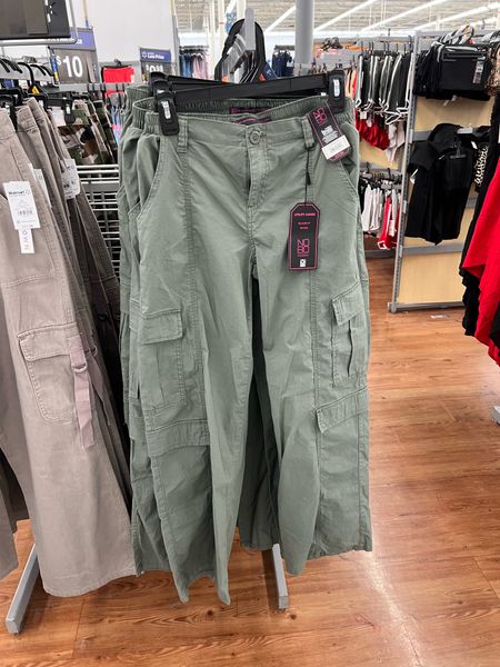 Walmart cargo pants, full length not cropped! 👏👏 #walmartfashion 

#LTKStyleTip #LTKFindsUnder50