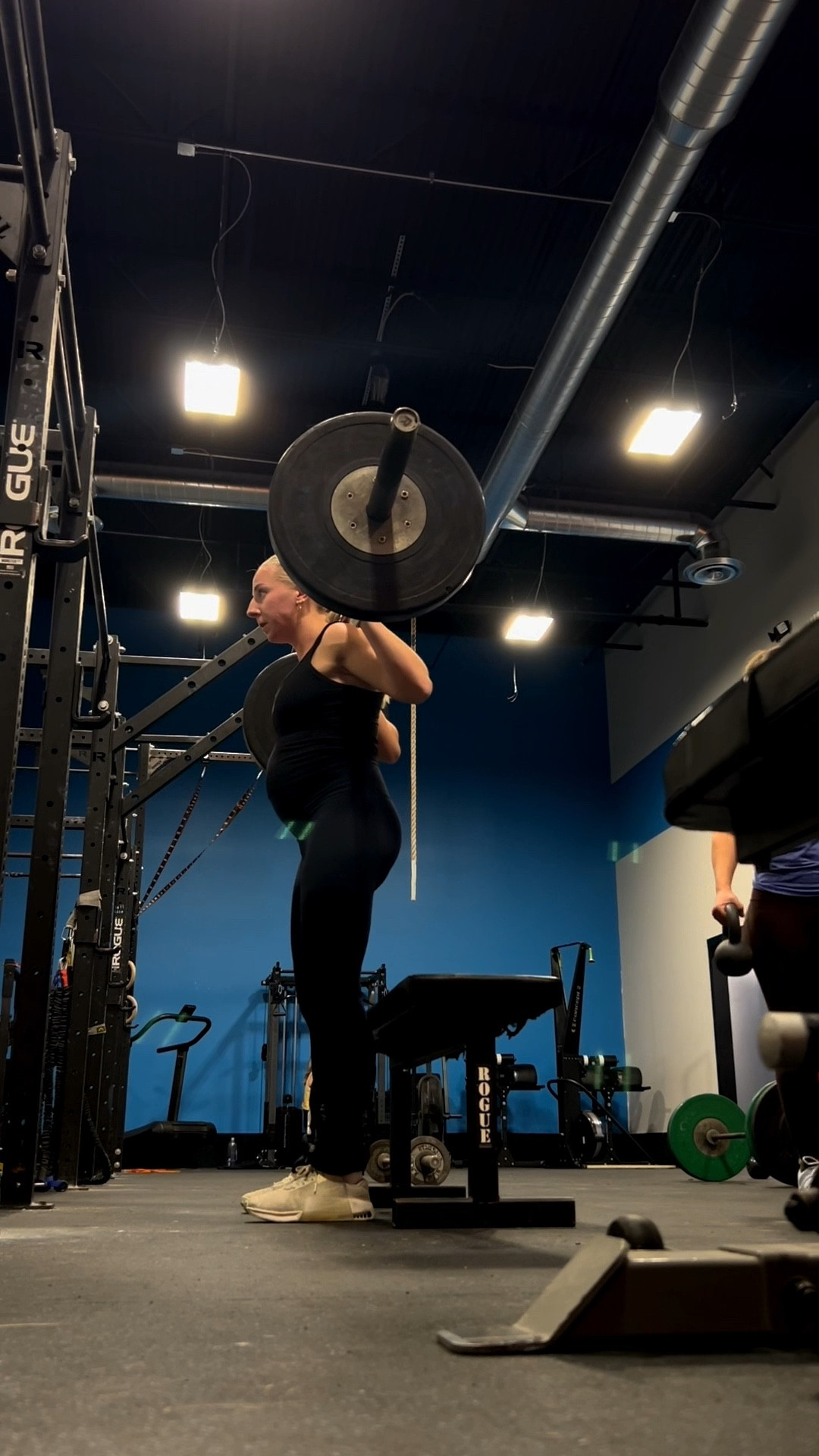 Top: Medium 
Bottoms: small 

#LTKBump #LTKActive