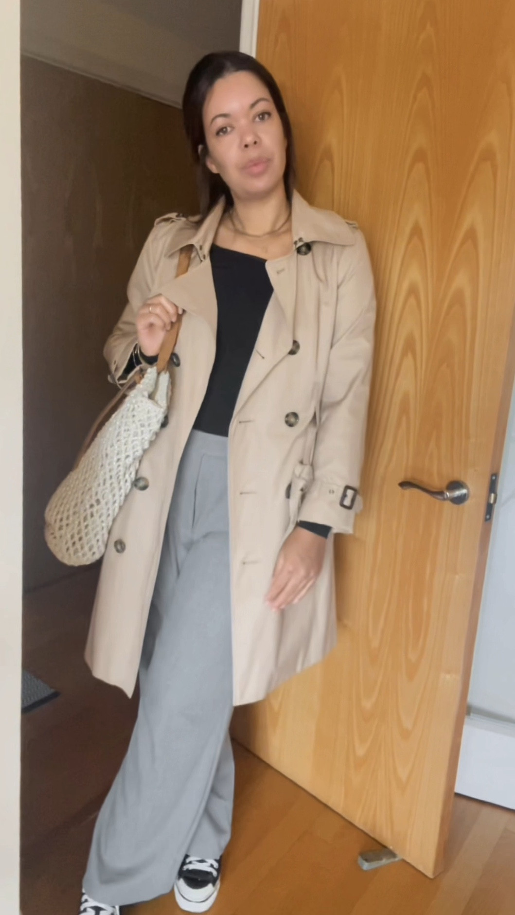 What I dress for a Spring Saturday! Pizza in our friend’s garden! 
(The bag is already out of stock)
#outfitoftheday #springoutfit