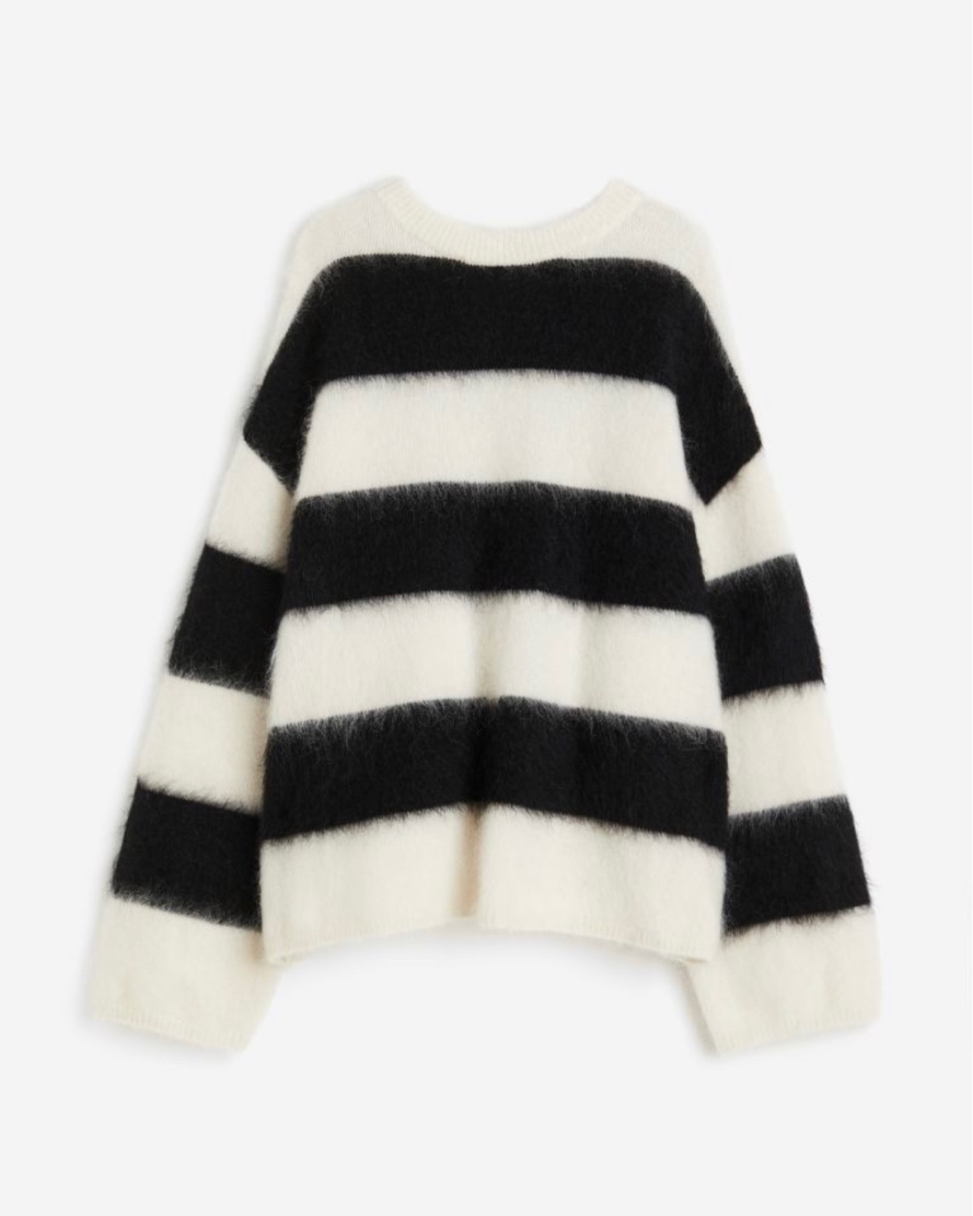 Oversized fluffy black and white striped jumper for autumn/winter🖤 #h&m #autumnjumper #autumnoutfit #winteroutfit

#LTKSeasonal #LTKstyletip #LTKFind