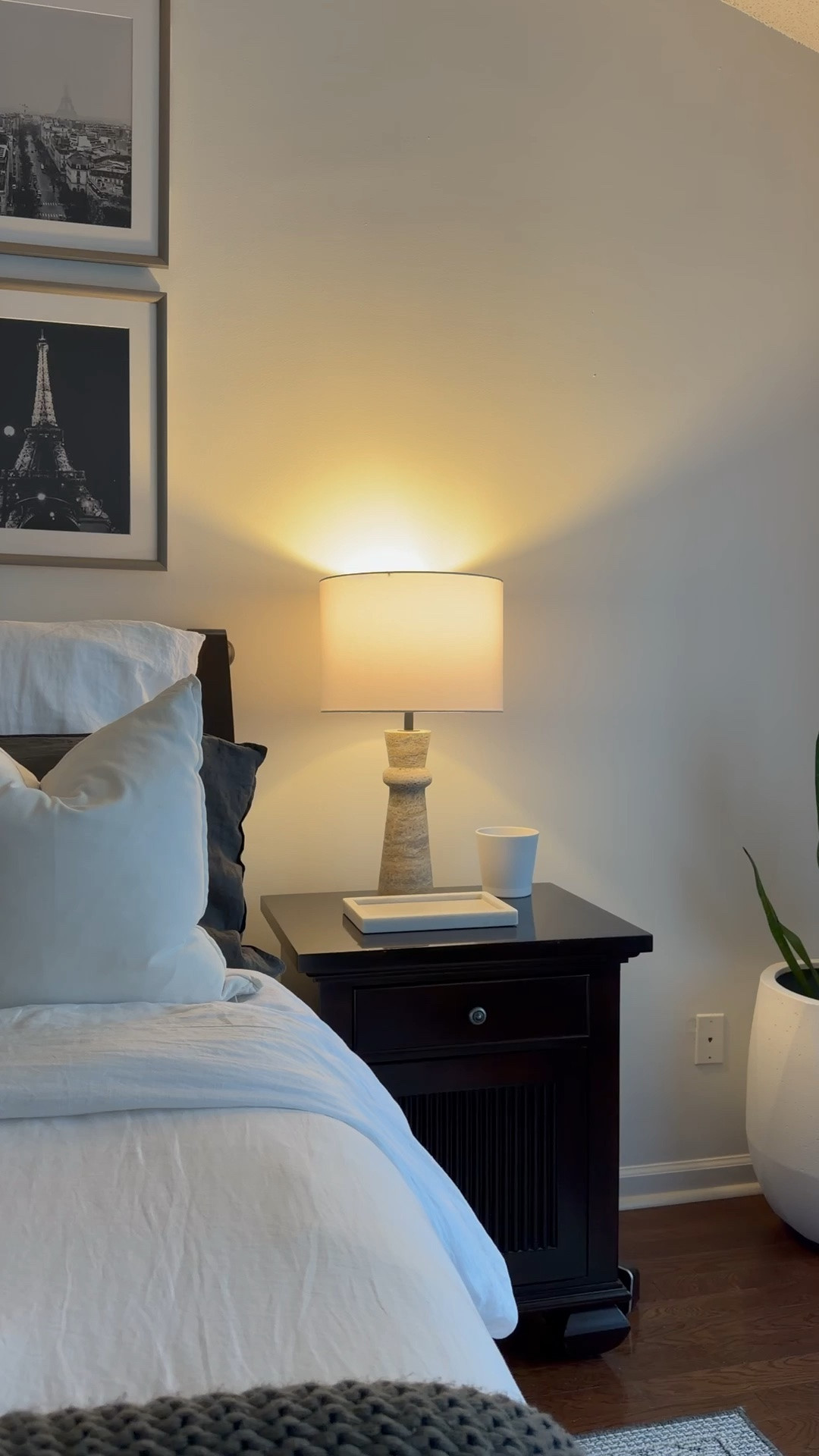 Cozy bedroom vibes 


#home #cozyhome #decor #styling #bedroom #cozy 
@Wayfair 
@TWOPAGES

#LTKSeasonal #LTKHome #LTKOver40